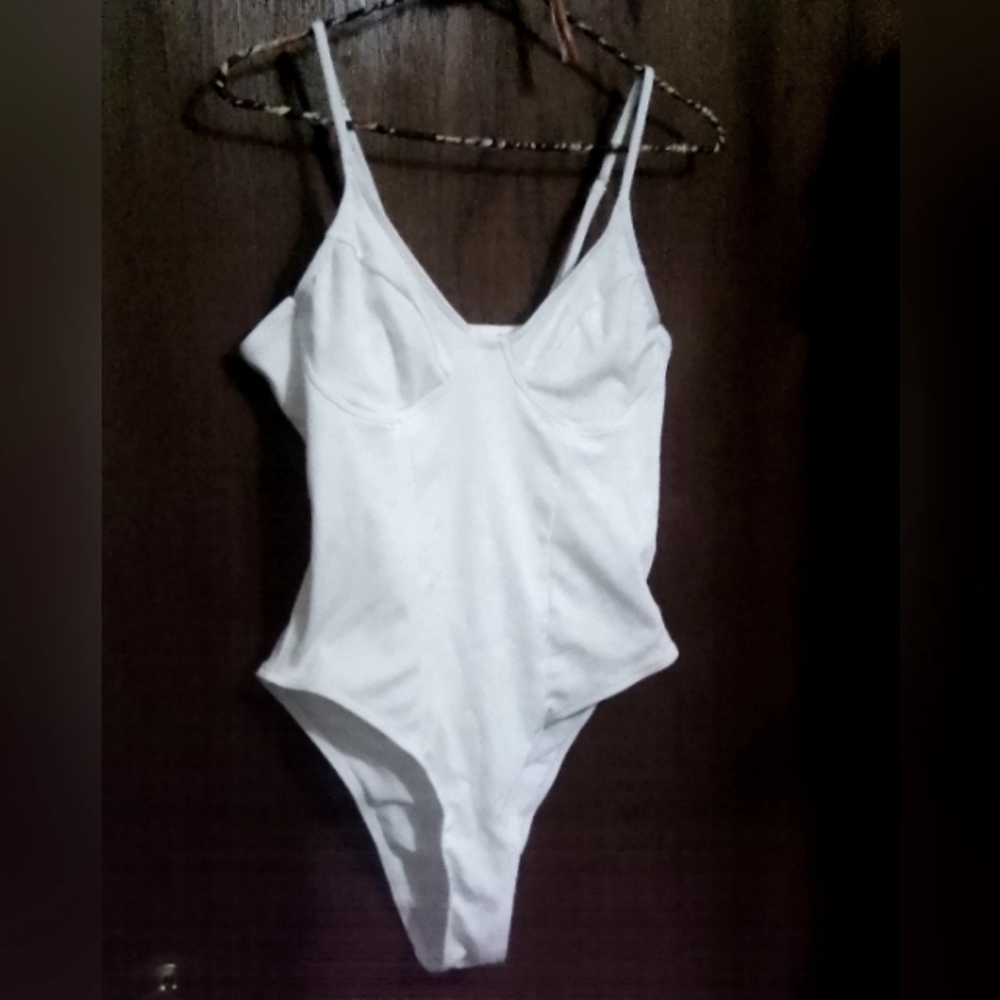 White Bodysuit L